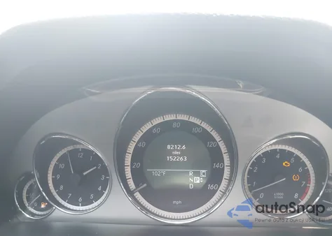 2010 Mercedes-Benz E 350 z USA, uszkodzony, nr VIN WDDHF5GB4AA078501